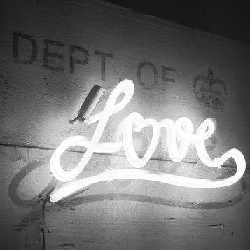 [Roleplay account for fictional character. All content IC unless in (( )) Av name in SL is Jerry Radikal ] Still livin' the dream, but the dream has changed.