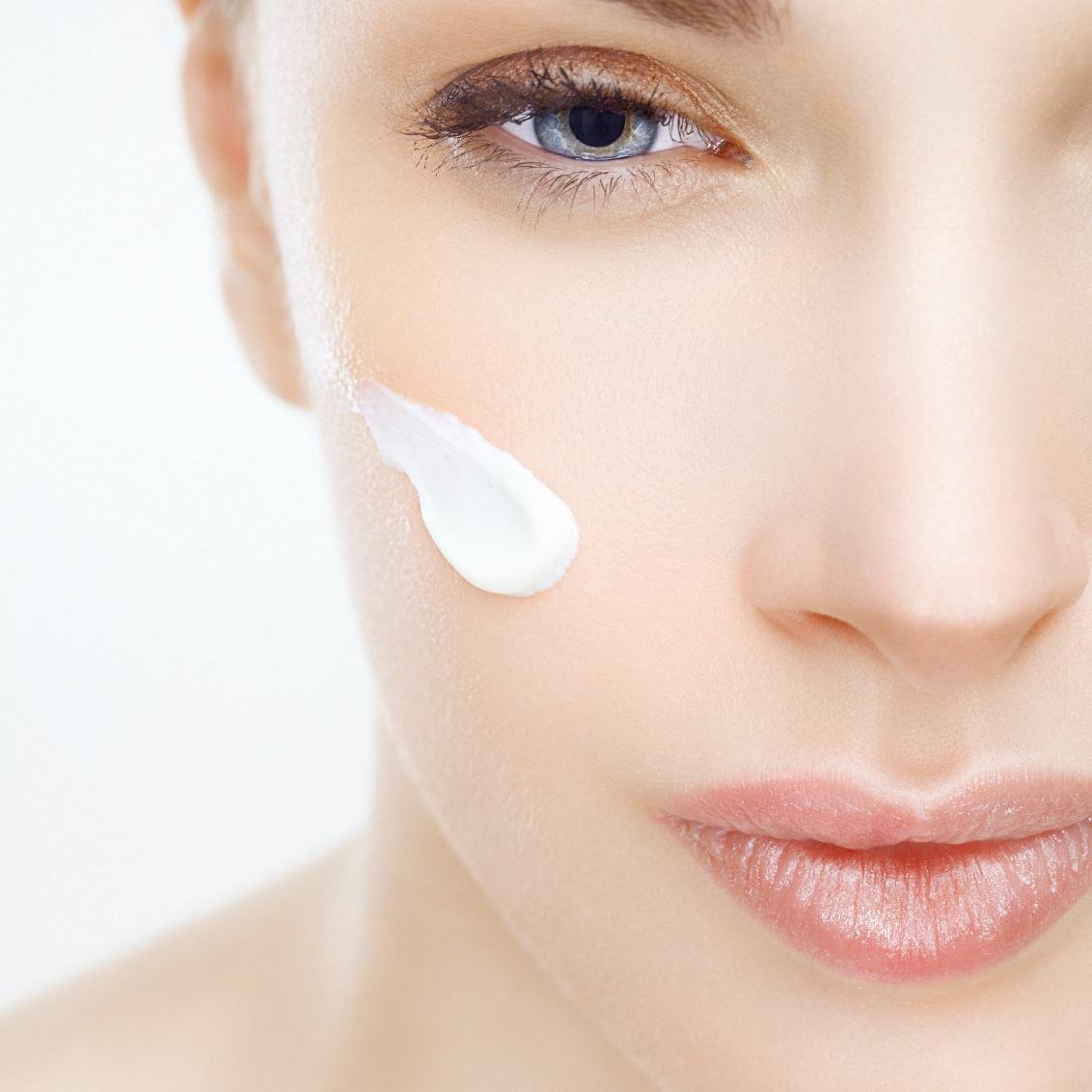 Just another beautician in this beautiful world. I love everything about beauty and skincare, especially laser treatment