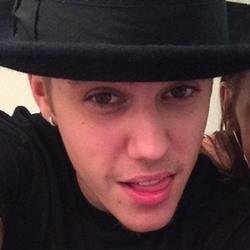Let's make the world better. Beliebers Only. ♛