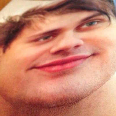 hi! please rt rhe tweet below! i really want michael to see it!