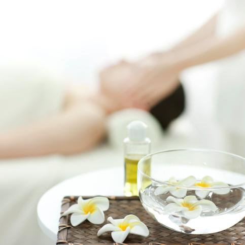 ManualMyoAroma's profile picture. MANUAL ON MYO AROMA SPA is owned and operated by a licensed massage therapist who graduated from PCOM (Pacific College of Oriental Medicine). (804) 205-9043