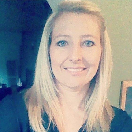 Gek van mijn vriendinnen, reizen & mijn job bij Toerisme Kasterlee, trotse mama van 2. Ik twitter uit eigen naam.