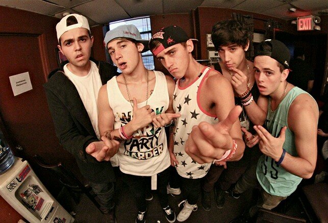 the vamps and janoskians are my life and the death of Lederer
