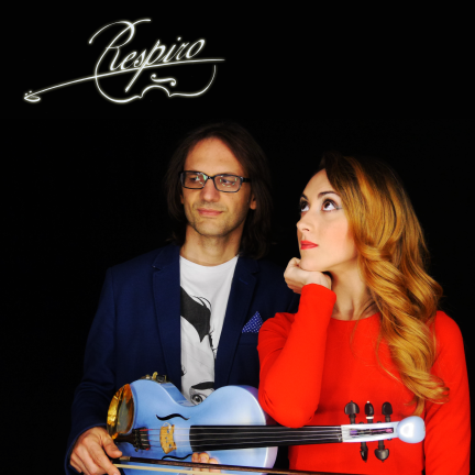 Due personaggi sulla scena ma nell'aria i suoni di un'orchestra intera!
Lara Ingrosso e Francesco Del Prete i #Respiro #pop #elettropop #music
