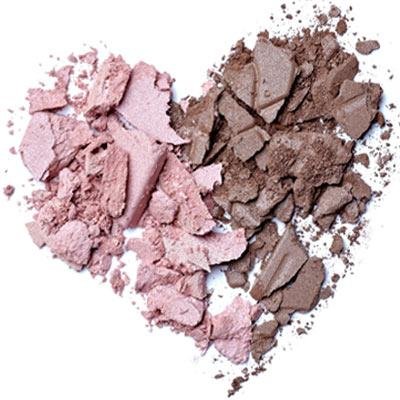 Sarah is a professional make-up artist specialising in wedding & bridal, special occasion, photographic, fashion, editorial and music video makeup since 2007.