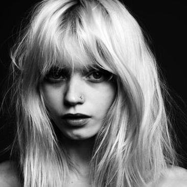 OfOurFailures's profile picture. Former cellist virtuoso turned homeless addict. [RP.]