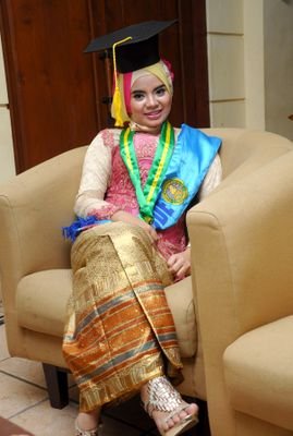 Alumni  Of Midwifery Pekalongan, Central Java | instagram : Pipit_khoirunnisa