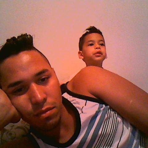 ENZONIEVES's profile picture. 