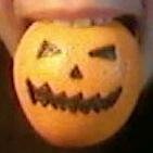 Tsukiakarichan's profile picture. Bekennender Fuchsoholiker