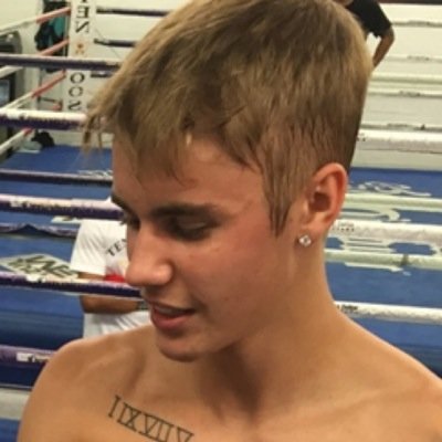 -*:･ﾟ✧* bater com o pé no movel dói menos que a existencia de justin bieber na minha vida mas admita só pessoas fortes sobrevivem a esse cara*:･ﾟ✧*