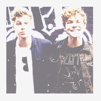5sos lockscreens!