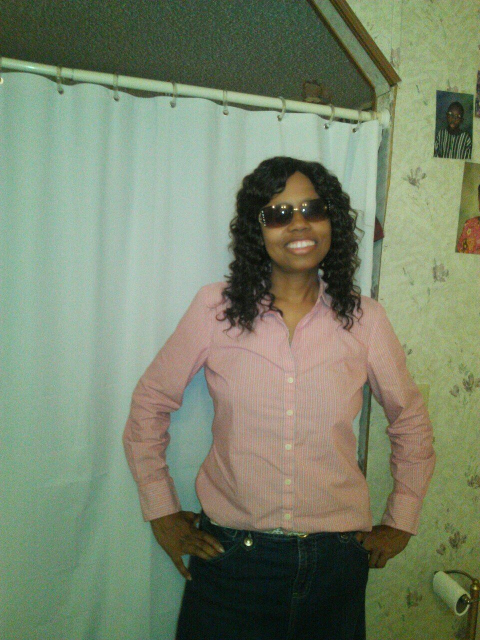 elizabethkeyes6's profile picture. 