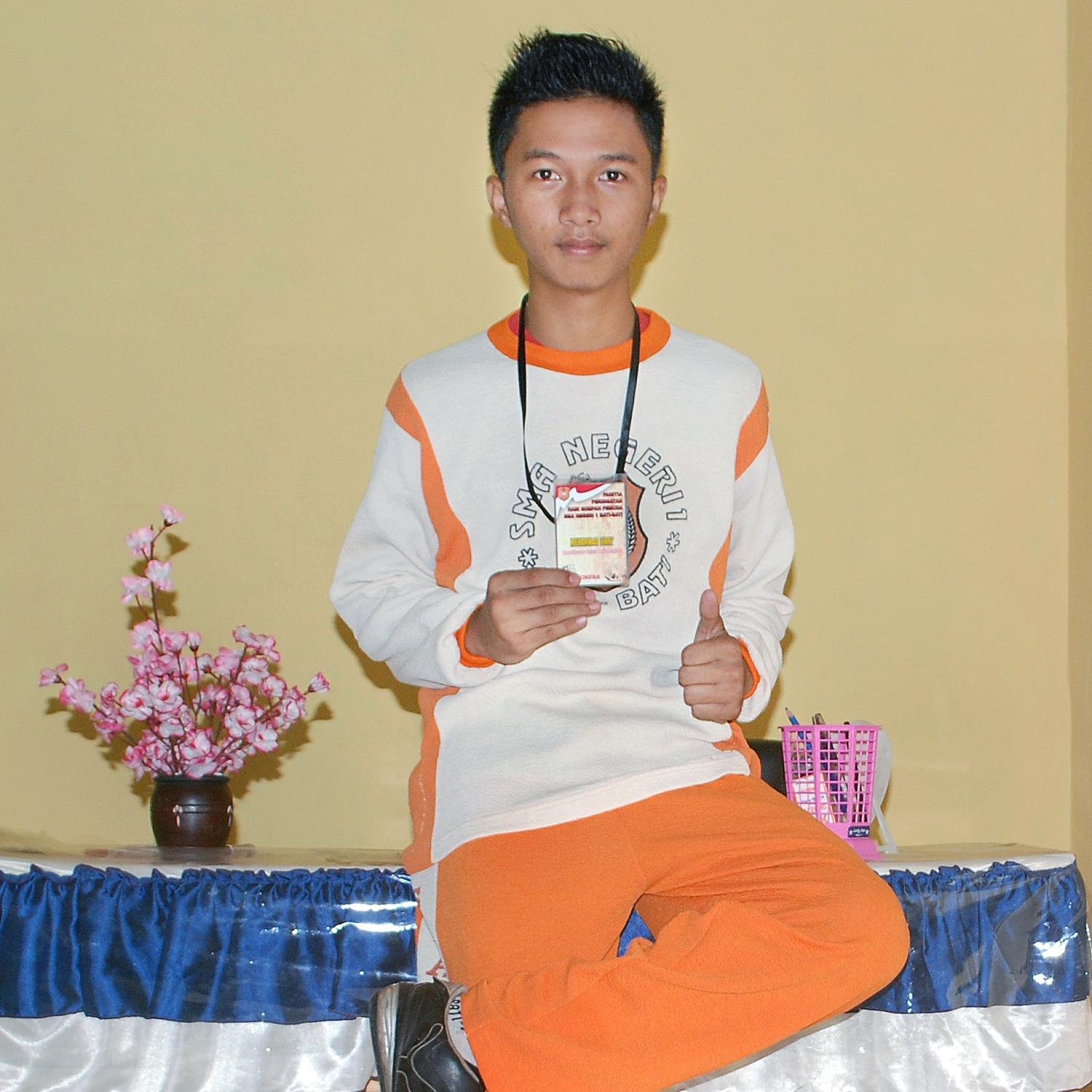 Sirry_10's profile picture. My Nick Name Sery TTL : Kintap, 10 Mai 1998,. Riwayat Sekolah TK Nusa Indah 1,. SDN Nusa Indah 1,. SMPN 1 Bati-Bati,. Dan Sekarang Di SMA Negri 1 Bati-Bati,.