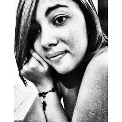 Eu vivo pra ser feliz, não normal ✌