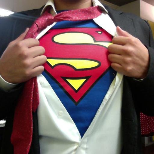 Si soy #Godinez pero buena onda, un poco #Geek, apasionado del #SocialMedia. Aquí se regalan RTs y decimos pendejadas #LaVidaEsUnJuego