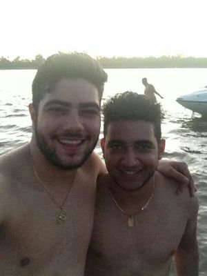 Porque quem não tem barriga não tem história !