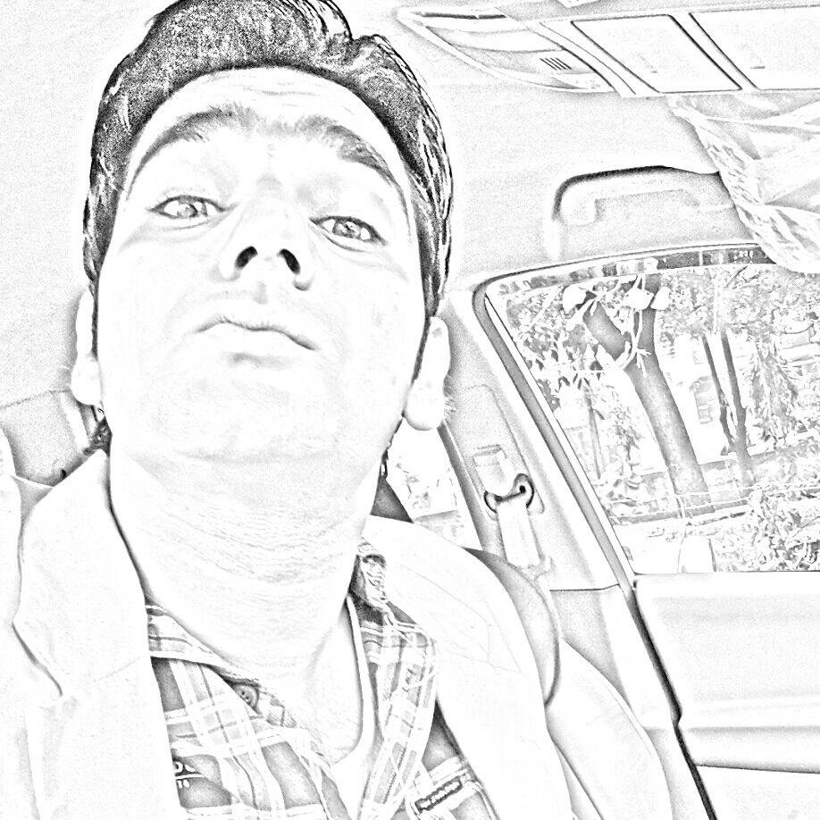 ♥I am Chetan♥I love Bebo♥Die Heart Fan of @beingsalmankhan And #KareenaKapoor ♥♥ Love you Salman Sir And Bebo...