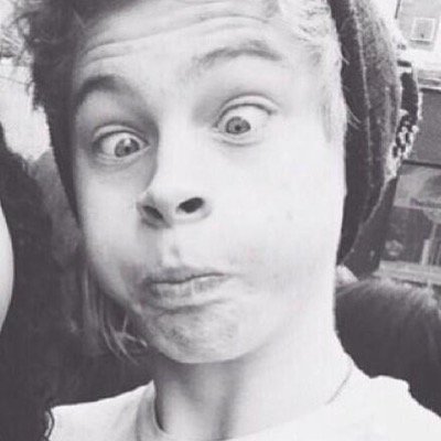 hucaslemmingsx's profile picture. bruh