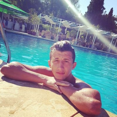 AdelZlat's profile picture. 