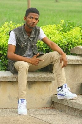 cool, straight and lovable am here to make friend so if I follow you please never hesitate to follow me back.Thanks