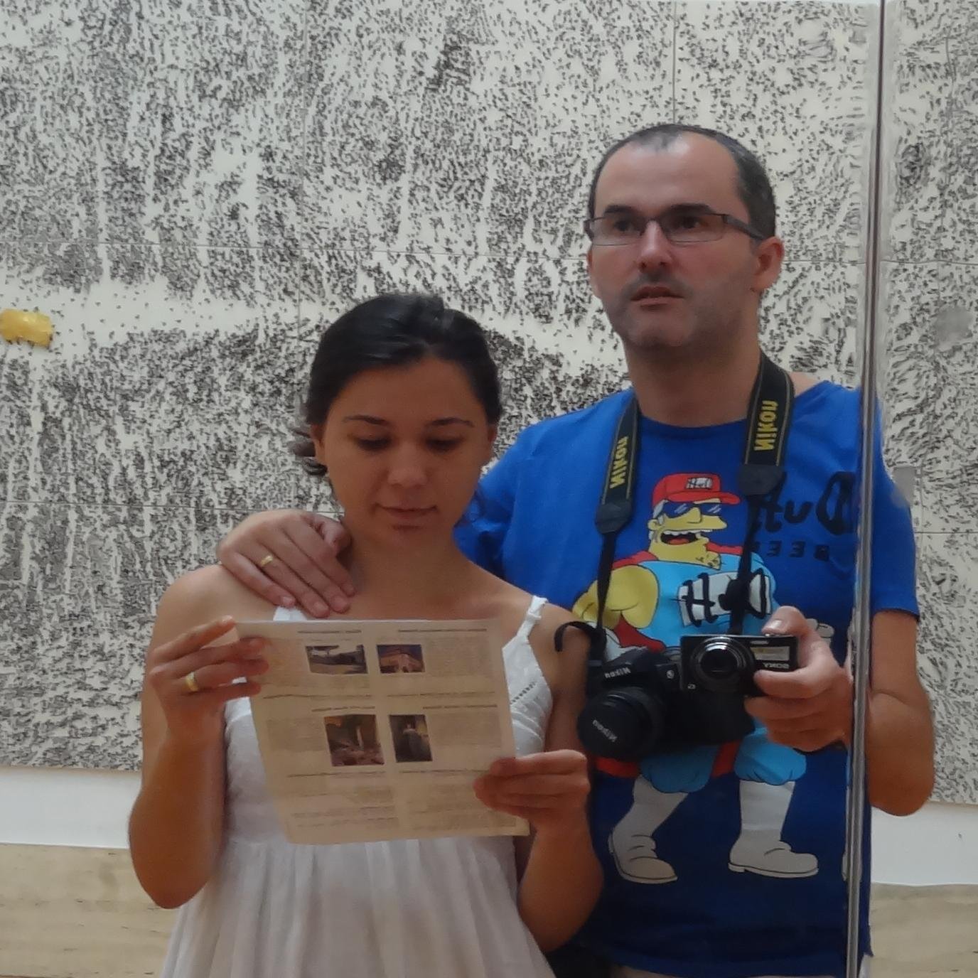 Soy Landa un pintor que también hace fotos. Fotografía inmobiliaria, retratos y viajes. 
Pintura @landaarte 🎨