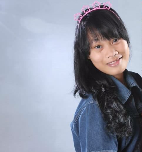 Be a simple girl    Be the best girl  I wanna be charlies angel :D
