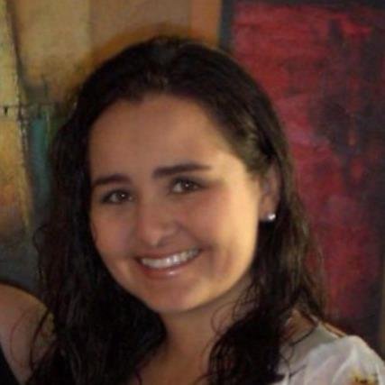 #mom to an energetic little boy, #wife to a #sports fanatic, addicted to #crafts, aspiring chef, news junkie! #Brazilian born. #California blooming.