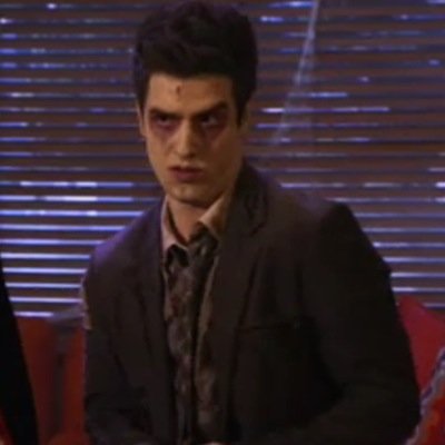 Hey I'm Zombie Logan! Im Single but i dont want to date anyone.