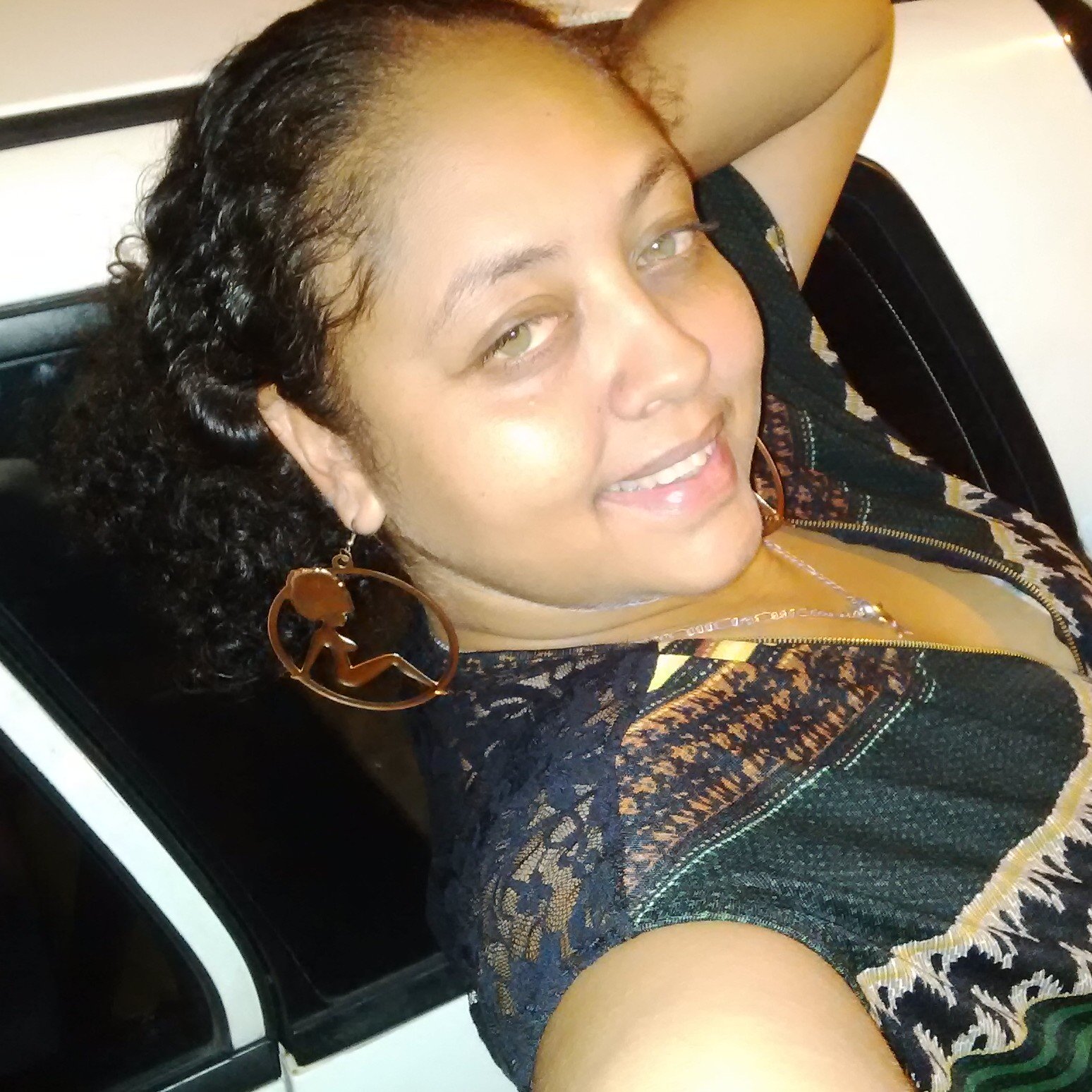 I have an overflow of love within my heart.... love my enemies more than my friends.... hate liars and false pretenders. put Jah first in all things....