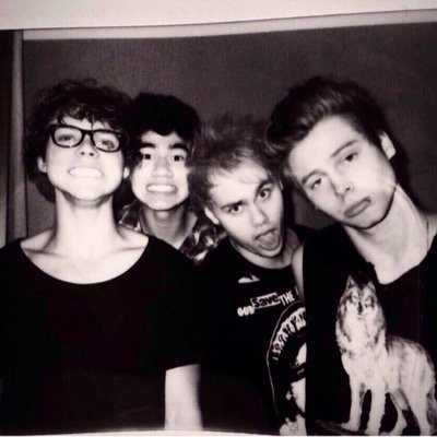 HI GUYS! We're here to support those 4 crazy guys who call themselves 5 Seconds Of Summer.
