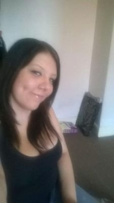 Punk/metal fan with a few added guilty plesures if follow i will follow back :) x