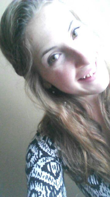 larissa026's profile picture. 