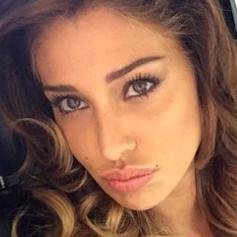 peterrabbit_92's profile picture. 2 soli amori BELEN  e la US SALERNITANA !!!  ⚽