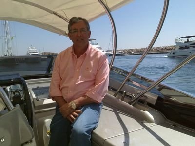 Médico especialista en Urgencias. Caza, toros, rugby y España, siempre España.#EspecialidadMUE.