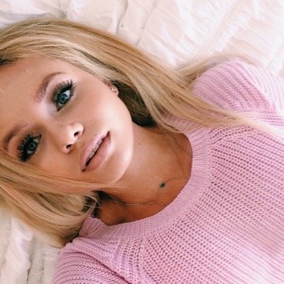 Alli Simpson is always with the most fashionable and stylish clothes. Love her style? You've found your best source! 1rt 2favs