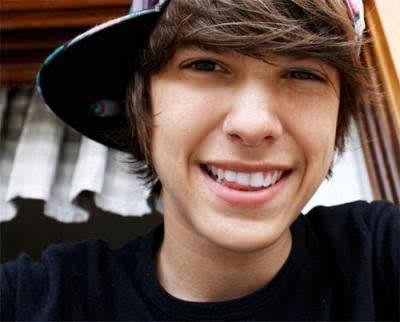 17. Dany Lautaro roca. Astin Mahone∞