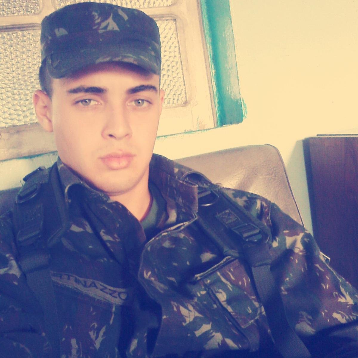Não vou  desperdiçar a chance de ter encontrado você,Tudo que eu mais quero é fazer você feliz ♫ Namorado perfeito,Meu Lindo ,Te Amo s2 @Nilze_Beatriz aqui .
