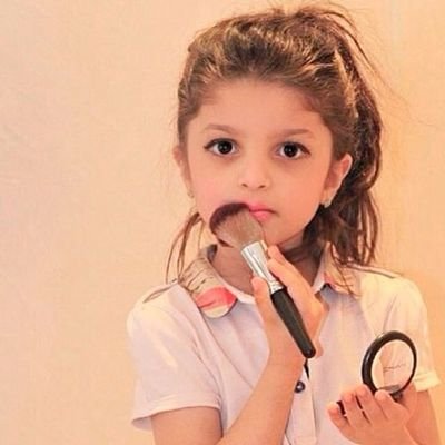 ‏التجاهل : غالباً هو أصدق تعابير الإعجاب !