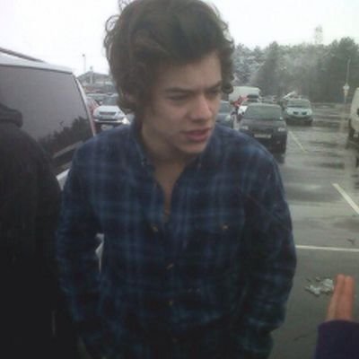Free Follow just for you so follow @StarryyHarry !!
