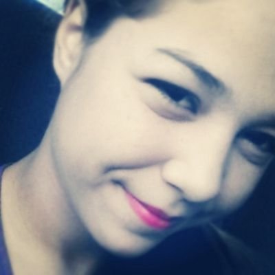 19; Estudiante de diseño de modas ♥. Lo mágico de tras de sus ojos...... Hace poco descubrí que me gusta leer. [DloubleS&C]