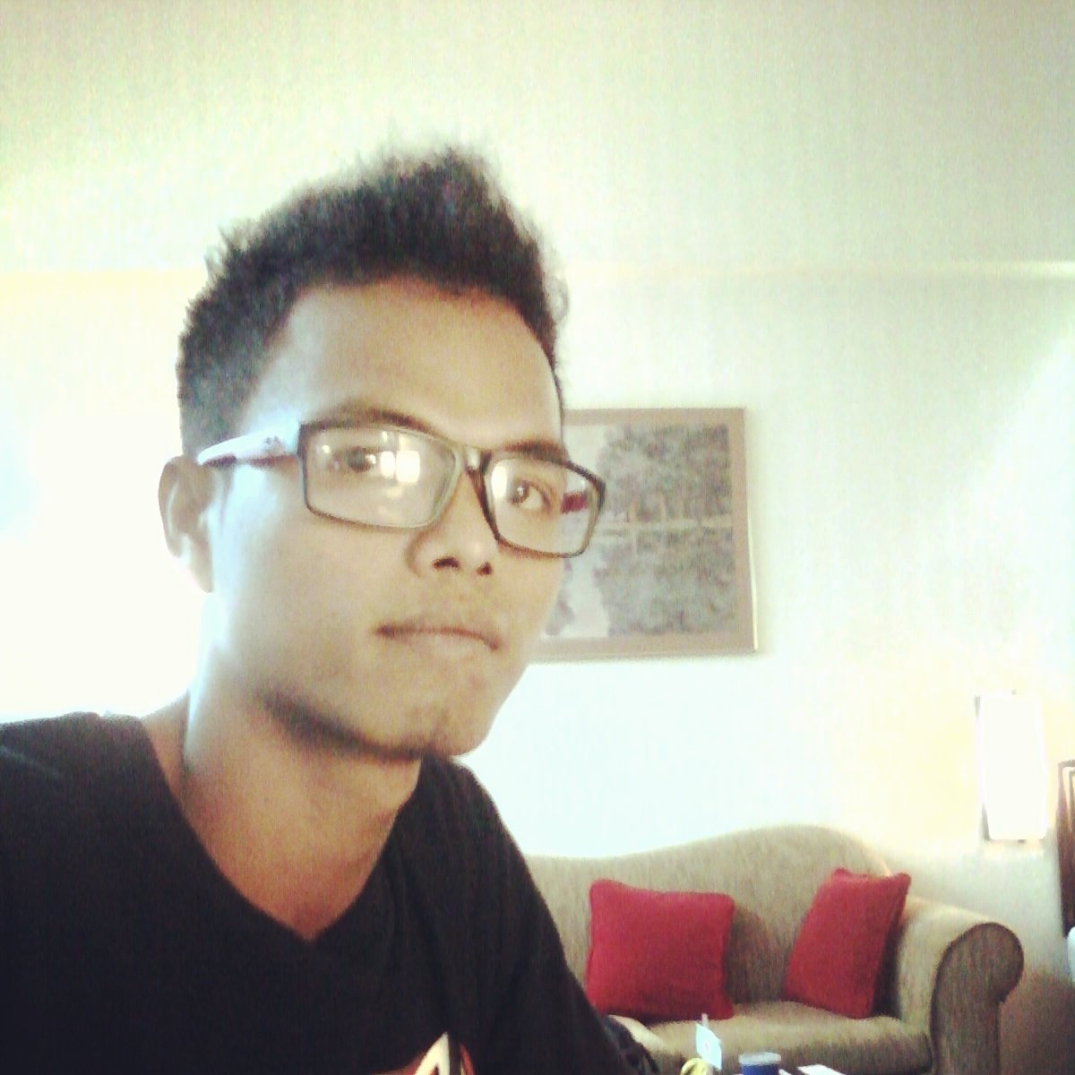 JaliAutizm's profile picture. assistent the magic dari @renaldorolino , dalam hdp gw no woman no cry. , keep WOLES.