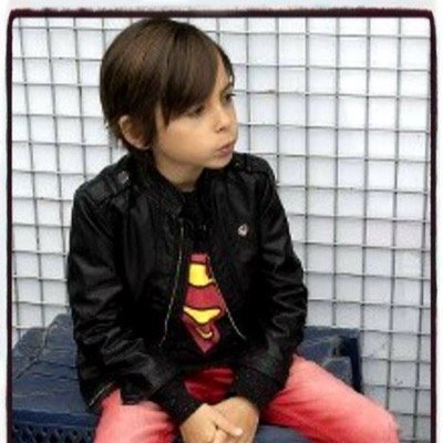 BirSar EmirBerke herseyim kucukaga ailesi seviliyorsunuz...