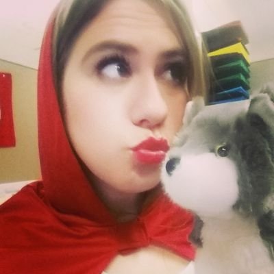 miss_chriss's profile picture. Painfully self-aware.