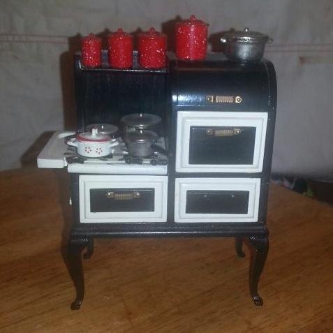 vbwstillbakes's profile picture. Former school teacher, caterer, pastry chef, and food editor; still baking and writing about food in ATX.