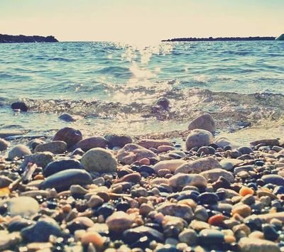 Gençliğine güvenip erken derken belki elveda bile diyemezsin giderken...
