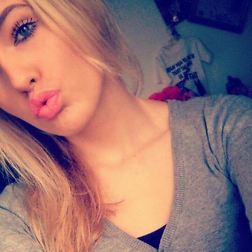 vanderwiel_0344's profile picture. XVIIXIV , uit het oog maar niet uit het hart Oma we missen je !