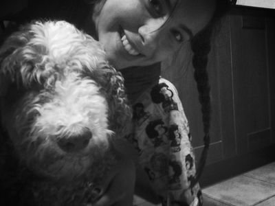 carliisanz's profile picture. Olvidé poner los pies en el suelo y me siento mejor-