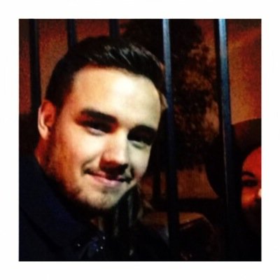 follow @cuddlxyziam baeee