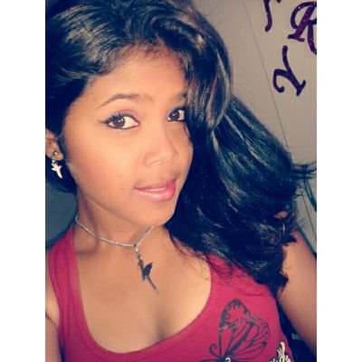 1.9\Deus\Familia\Solteira\Fotografia\Vocalista\Futura Bailarina e Cantora\ Sonho Casar e ter Filho Lukas Gabriel\ Deus acima de tudo\ Romântica \ Livros