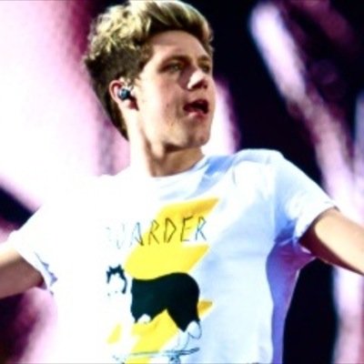 Enjoy your free follow (: Ask for a follow back on @Twerkteamhoran